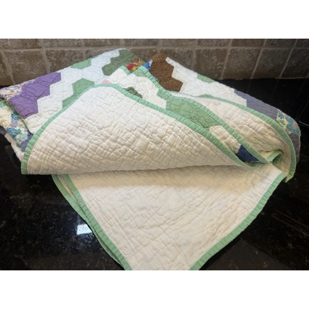 VINTAGE GRANDMOTHERS FLOWER GARDEN QUILT-1940s, 80